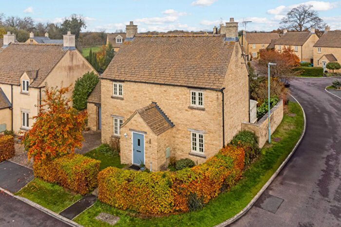 3 Bedroom Detached House For Sale In The Wern, Lechlade, GL7