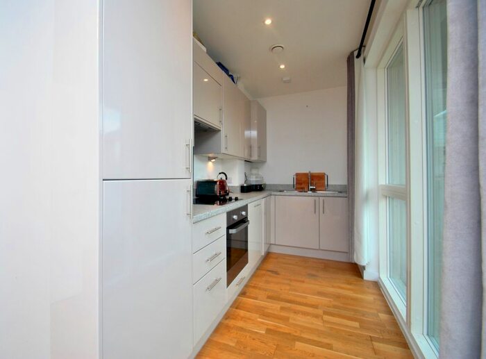 1 Bedroom Flat For Sale In Lennard Road, Croydon, CR0