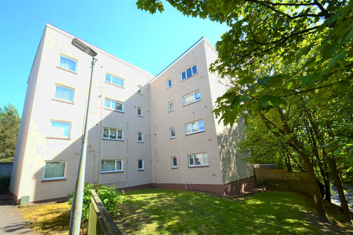 3 Bedroom Flat To Rent In Oak Avenue, East Kilbride, South Lanarkshire, G75