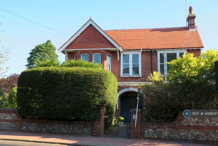 3 Bedroom Flat To Rent In Mill Road, Worthing, BN11