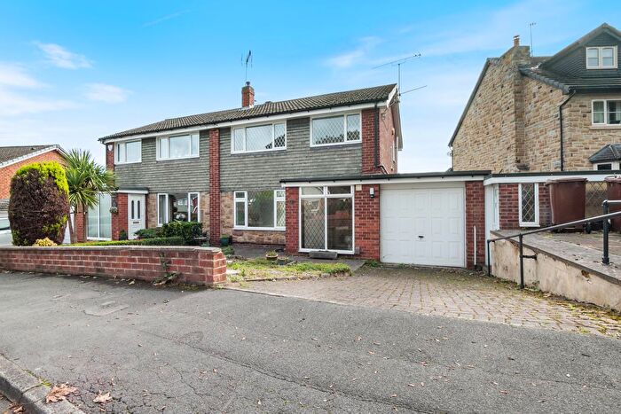 3 Bedroom Semi-Detached House For Sale In Woodland Rise, Wakefield, WF2