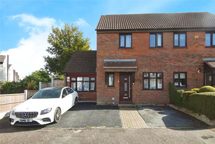 3 Bedroom Semi-Detached House For Sale In Queen Street, Warley, Brentwood, Essex, CM14