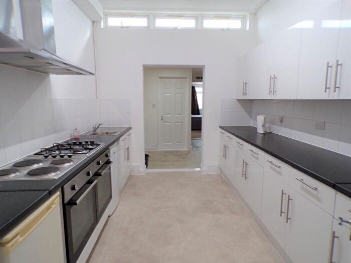 7 Bedroom Terraced House To Rent In Orchard Road, Southsea, PO4