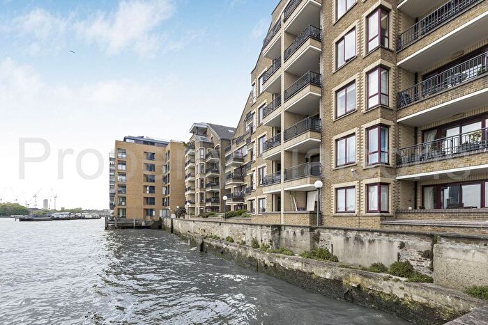 2 Bedroom Flat For Sale In Towerside, Wapping High Street, Wapping, E1W