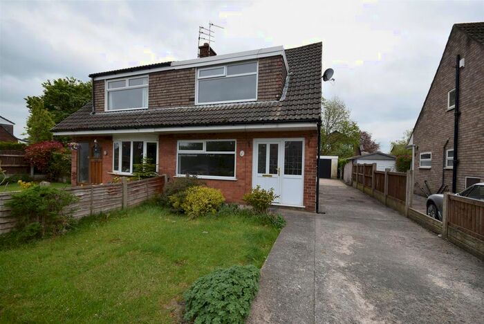 3 Bedroom Semi-Detached House To Rent In Pear Tree Crescent, Walton Le Dale, Preston, PR5