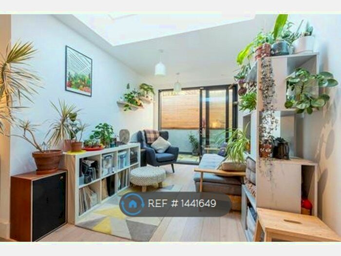 2 Bedroom Semi-Detached House To Rent In Florence Road, London, SE14