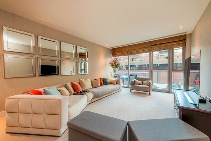 2 Bedroom Flat To Rent In Knightsbridge, London, SW7