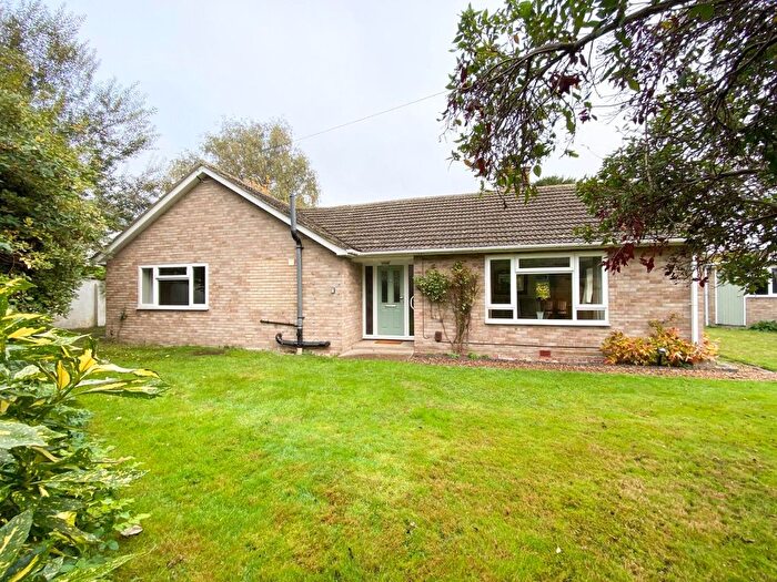 3 Bedroom Detached Bungalow For Sale In Shelford Park Avenue, Great Shelford, Cambridge, CB22