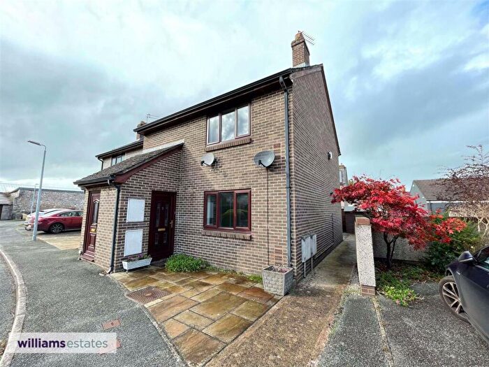 1 Bedroom Flat To Rent In Maes Ffynnon, Ruthin, LL15