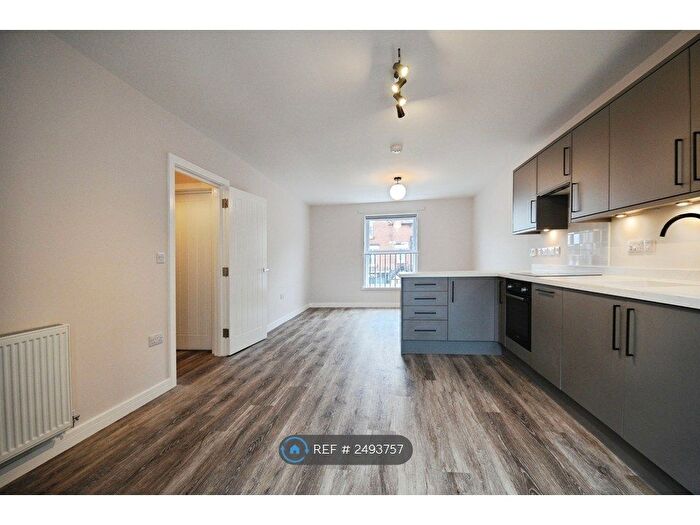 1 Bedroom Flat To Rent In London Road, St. Albans, AL1