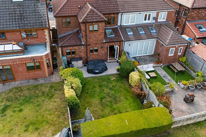 4 Bedroom Semi-detached House For Sale In Heath Road, Widnes, WA8