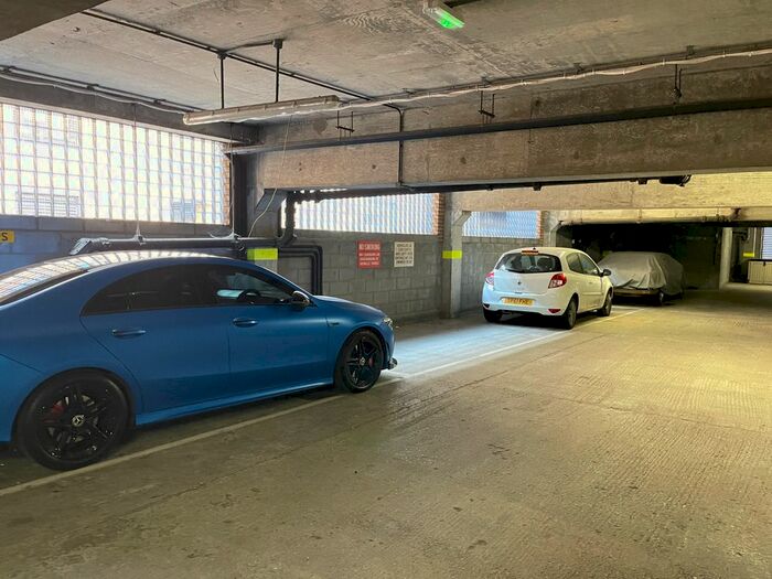 2 Bedroom Flat To Rent In Wapping High Street, Wapping, London, E1W