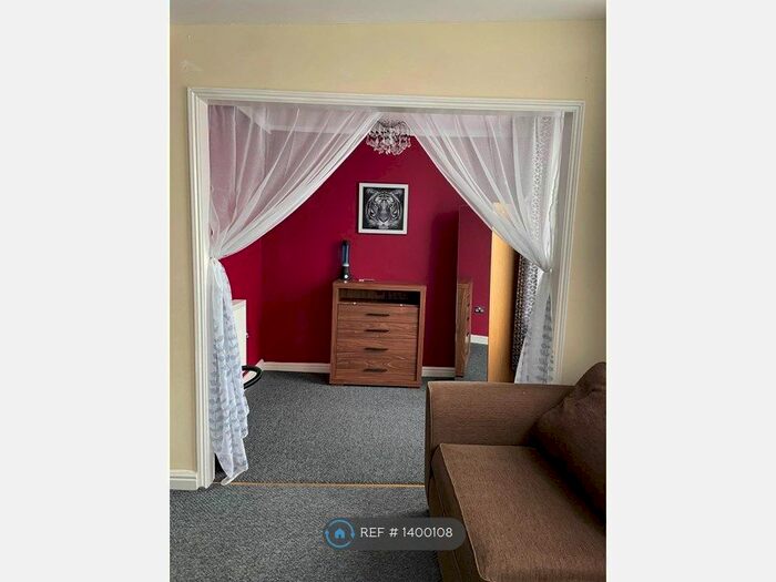 Studio To Rent In High Street, Newmarket, CB8