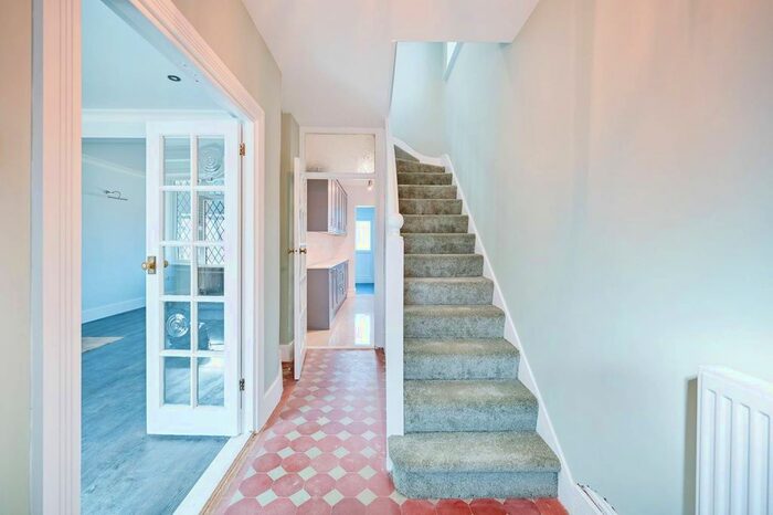 3 Bedroom Semi-Detached House To Rent In Westbrook Road, Heston, Hounslow, TW5