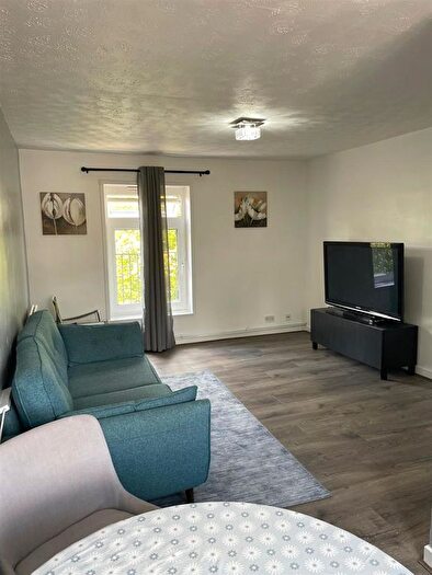 1 Bedroom Property For Sale In Cobden Close, Uxbridge, UB8