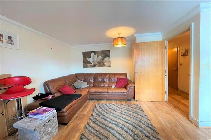 2 Bedroom Flat To Rent In San Marcus, Grays, RM16