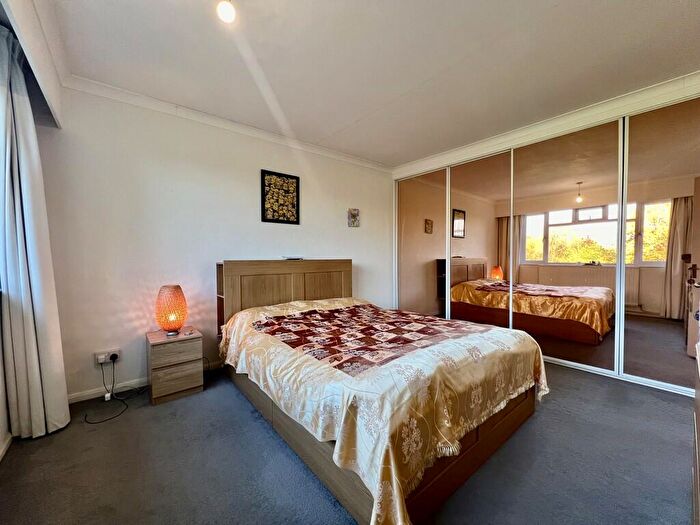 2 Bedroom Apartment To Rent In Eastbury Avenue, Northwood, HA6