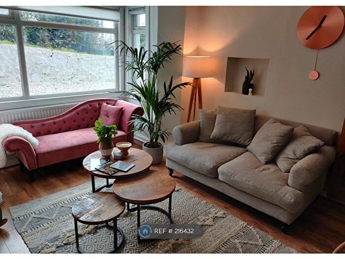 2 Bedroom Flat To Rent In Anerley Hill, London, SE19