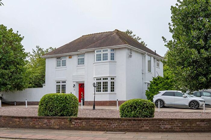 4 Bedroom Detached House For Sale In Hastings Road, Southport, PR8