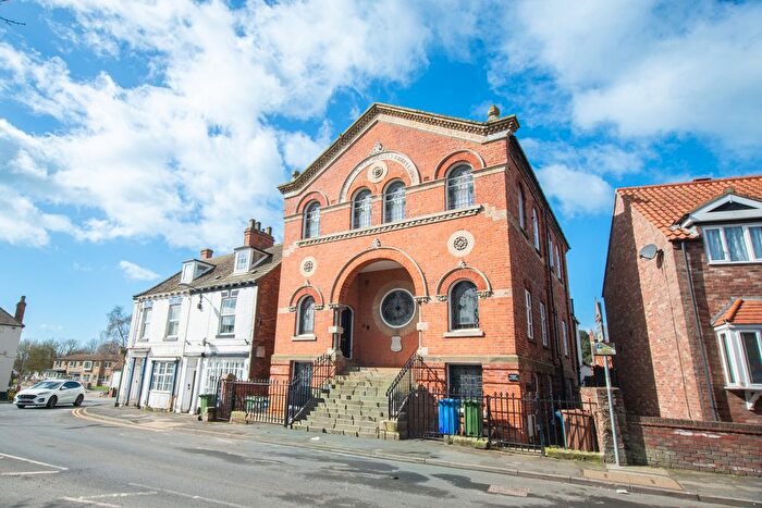 2 Bedroom Flat To Rent In Market Place, Hornsea, HU18