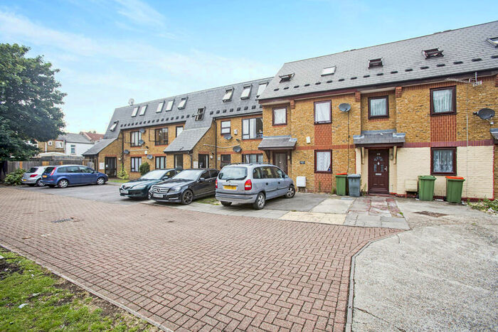 1 Bedroom Apartment To Rent In Flat Wellby Court Orwell Road, London, E13