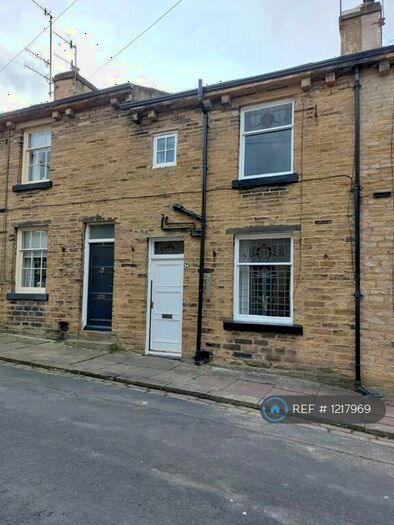 2 Bedroom Terraced House To Rent In Herbert Street, Bradford, BD18