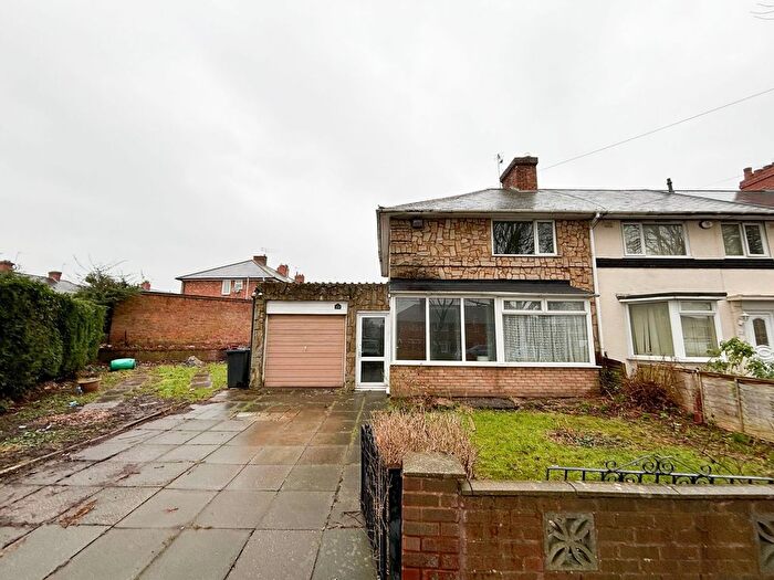 3 Bedroom Semi-Detached House To Rent In Warren Farm Road, Birmingham, B44