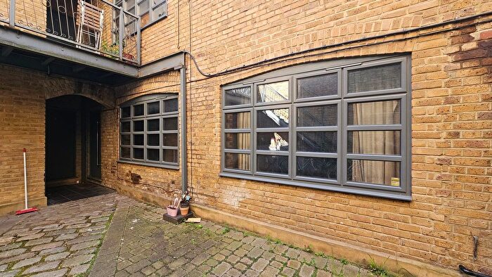 1 Bedroom Flat To Rent In Curtain Road, London, EC2A