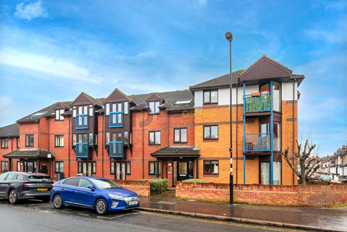 1 Bedroom Apartment For Sale In Wexford Court, Leslie Park Road, CR0