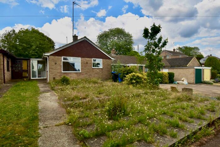 2 Bedroom Semi-Detached Bungalow To Rent In Delta Way, Kingsthorpe, Northampton, NN2