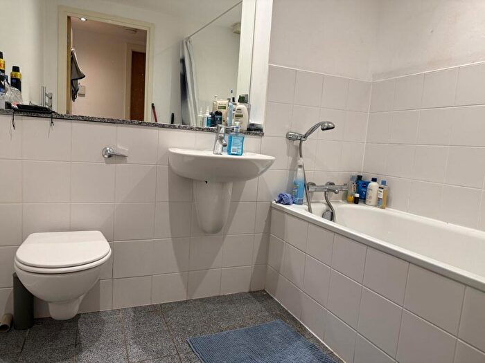 2 Bedroom Apartment To Rent In The Linx, Simpson Street, Manchester, M4