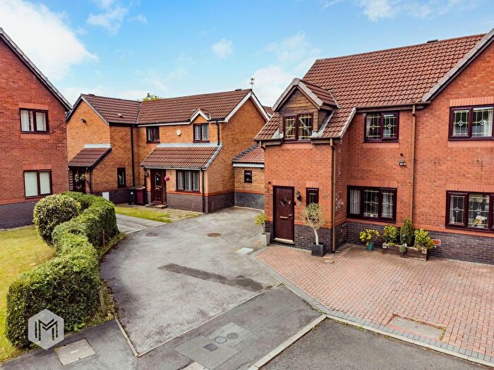 3 Bedroom Semi-Detached House For Sale In Dunlin Close, Bolton, BL2