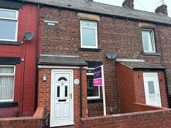 3 Bedroom House To Rent In Fish Dam Lane, Monk Bretton, S71