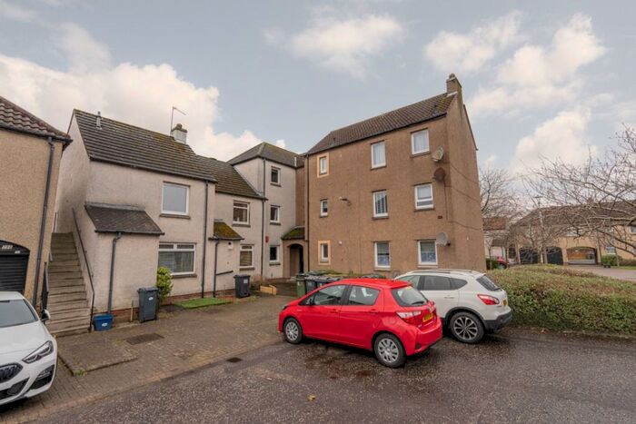 2 Bedroom Flat To Rent In South Gyle Mains, South Gyle, Edinburgh, EH12