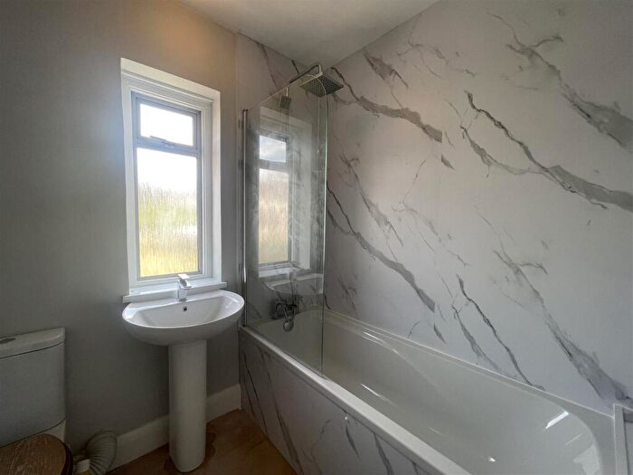 1 Bedroom Semi Detached House To Rent In Edna Road, Maidstone, ME14
