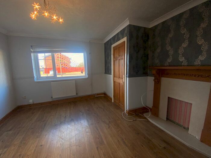 4 Bedroom Equestrian Property To Rent In Pen Y Dre, Swansea, SA4