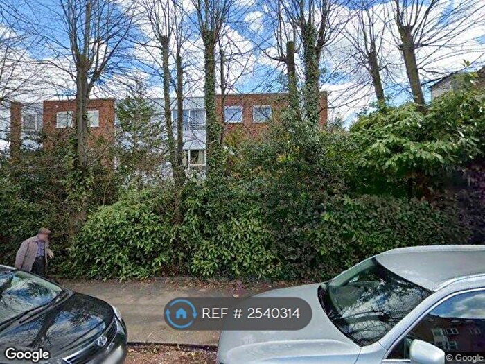 2 Bedroom Flat To Rent In Gloucester Court, Sutton, SM2