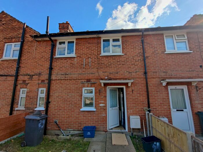 3 Bedroom Terraced House To Rent In Greenwood Gardens, Ilford, IG6