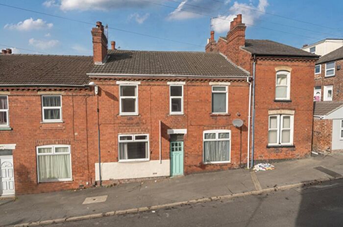 3 Bedroom Terraced House For Sale In Walmer Street, LN2