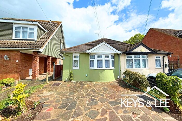 2 Bedroom Semi-Detached Bungalow To Rent In Bellevue Road, Romford, RM5