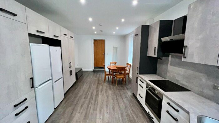 7 Bedroom Terraced House To Rent In (£pppw) Manor House Road, Newcastle Upon Tyne, NE2