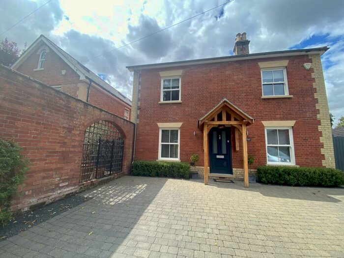 4 Bedroom Detached House To Rent In Oak Hill Lane, Ipswich, Suffolk, IP2