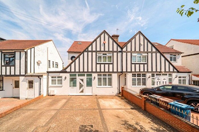 5 Bedroom Semi-Detached House For Sale In Carlton Avenue, Kenton, HA3