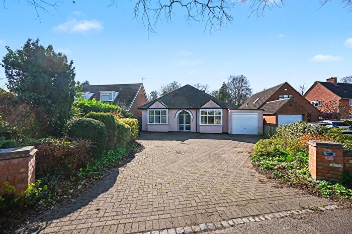 4 Bedroom Detached Bungalow For Sale In Harris Drive, Rugby, CV22
