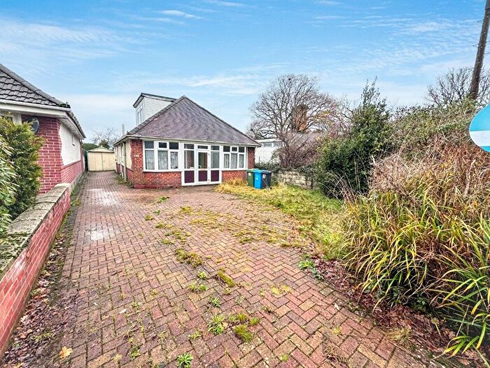 4 Bedroom Bungalow For Sale In Darbys Lane, Oakdale, Poole, Dorset, BH15
