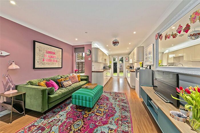 3 Bedroom Terraced House For Sale In Chertsey Road, St Margarets, TW1