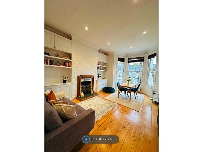 2 Bedroom Flat To Rent In St. Stephens Avenue, London, W12