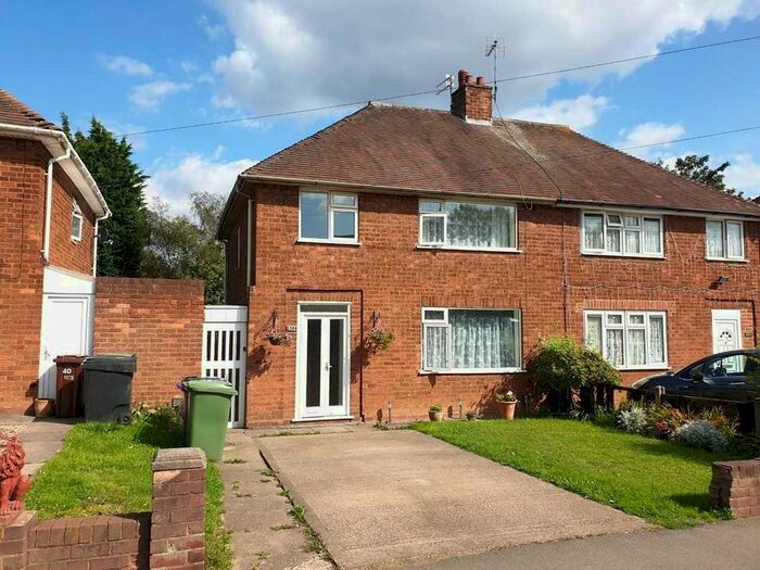 3 Bedroom Semi-Detached House To Rent In Griffiths Drive, Wolverhampton, West Midlands, WV11