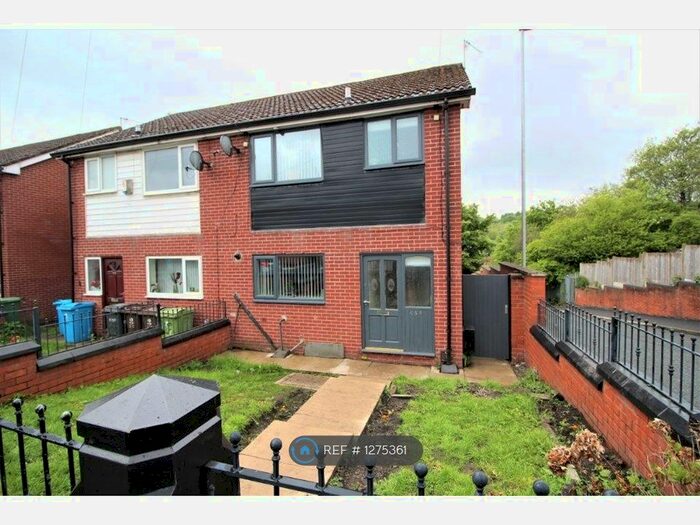 3 Bedroom Semi-Detached House To Rent In Acre Lane, Oldham OL1