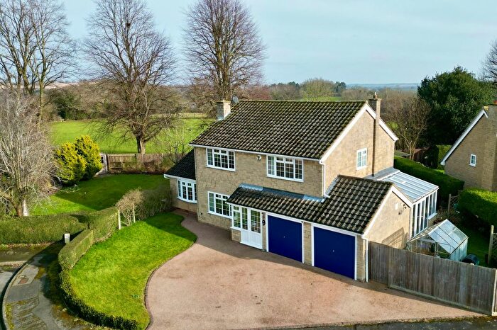 5 Bedroom Detached House For Sale In Church Gardens, Ravensthorpe, Northamptonshire, NN6